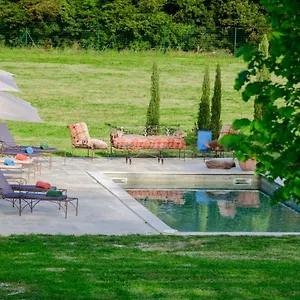 לינה וארוחת בוקר Bastide De Bellegarde, אביניון